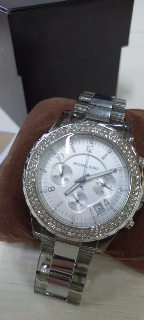 Relógio Michael Kors feminino com strass  - Foto 2