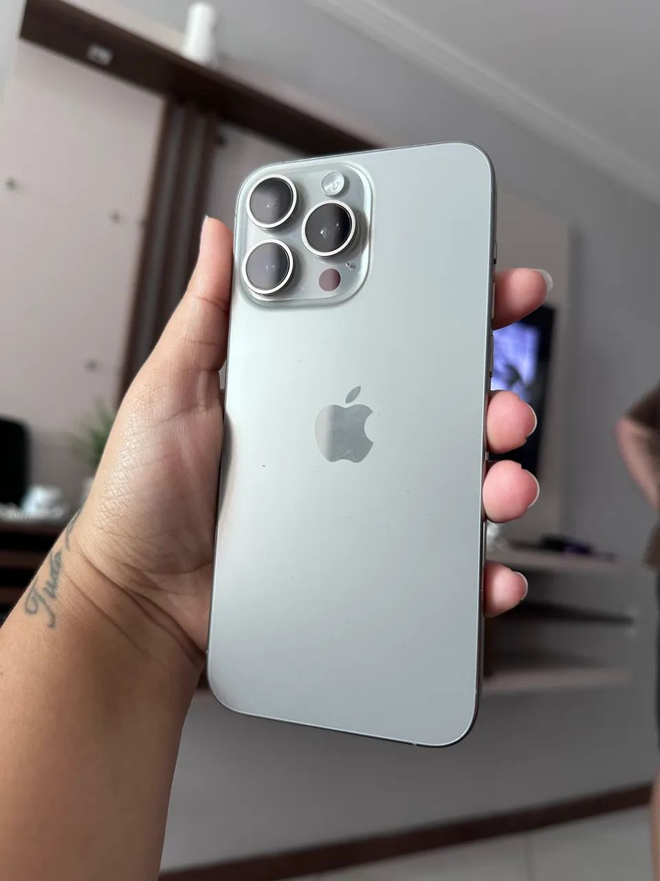 Vendo iPhone 15 pro max, 256GB, funcionando perfeitamente.  - Foto 4