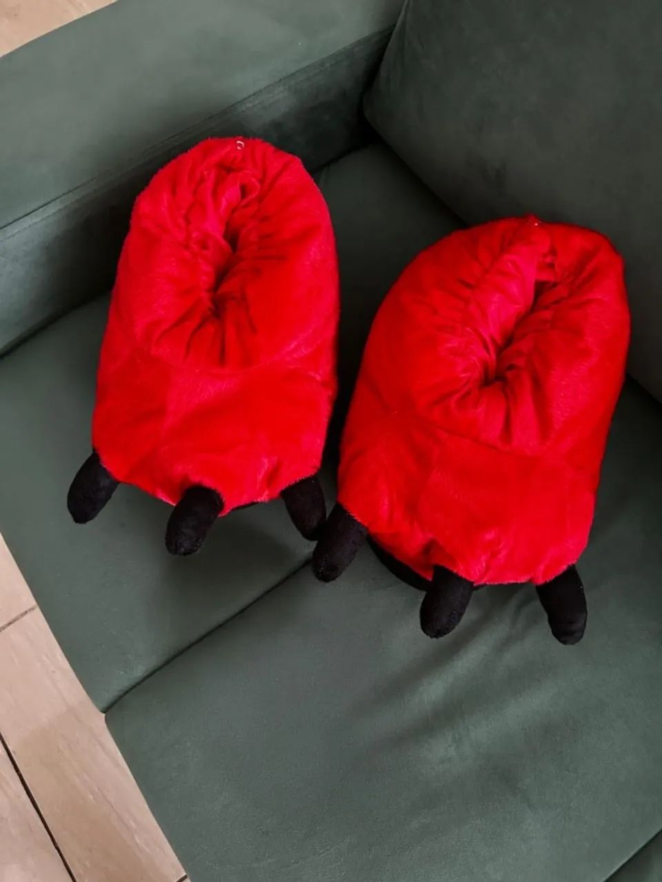 pantufa monstro vermelha