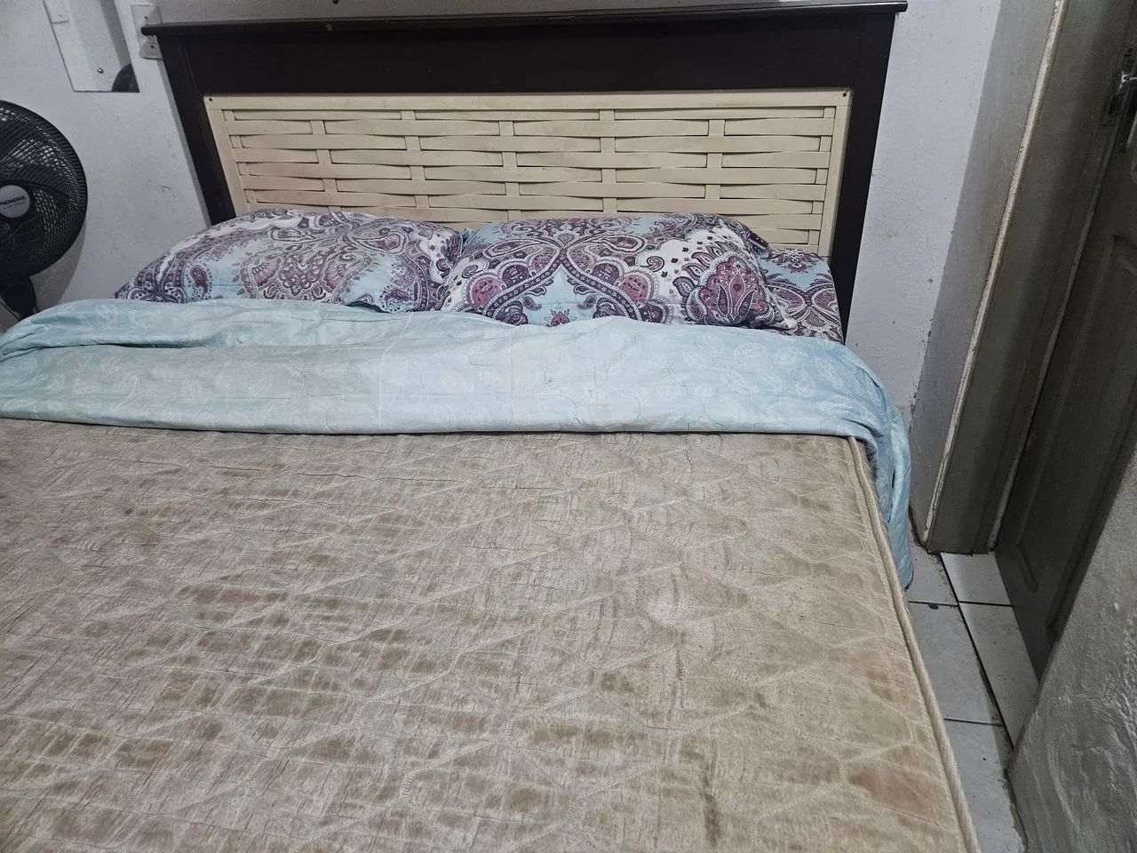 Colch ão e cabeceira da cama  - Foto 2