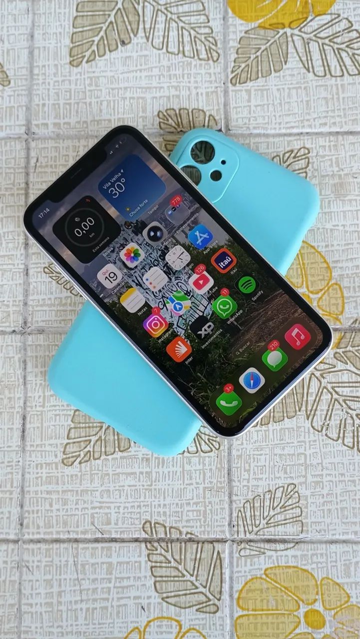 IPHONE 11 64GB 74% de bateria 
