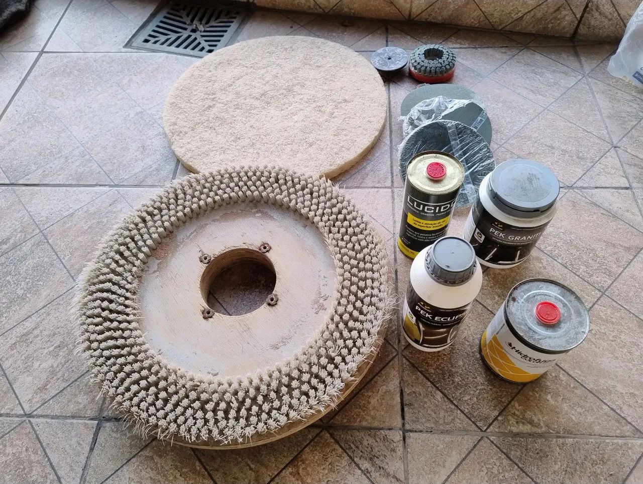 Produtos diversos para impermeabilização de mármore e granito 