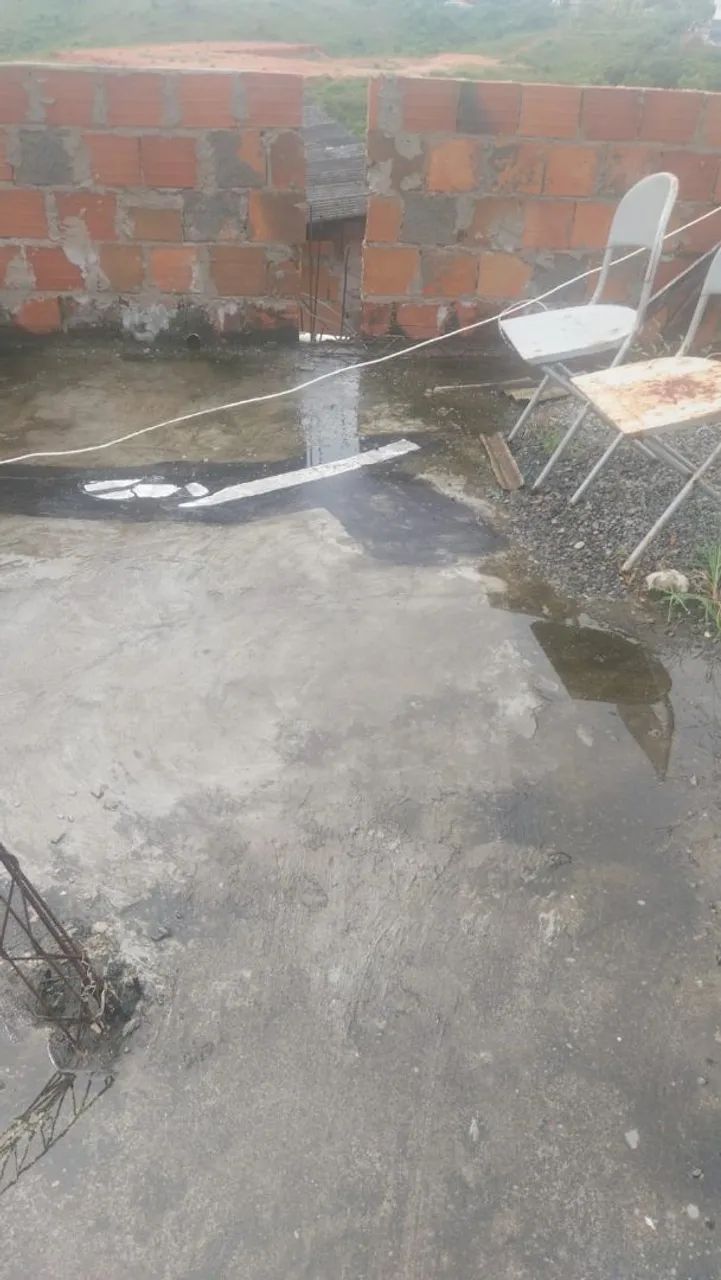 Vende-se uma casa 2? andar 