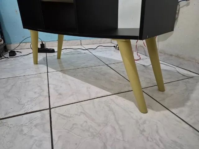 Vendo rack para Tv até 40 polegadas (pés retrô) - Foto 4