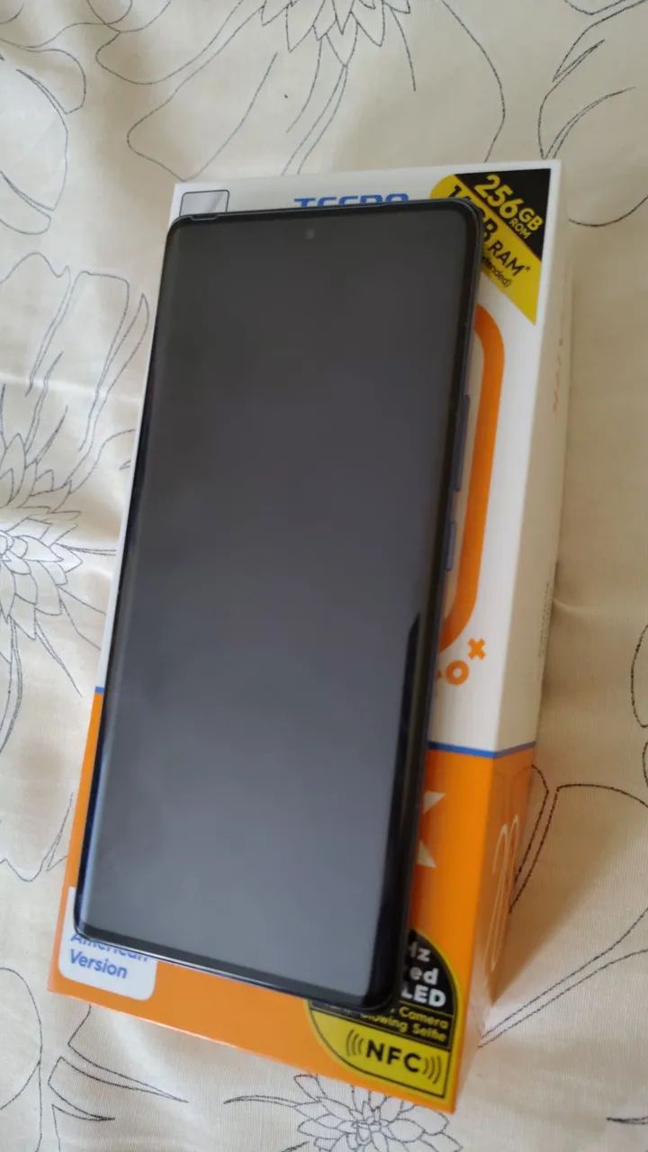 Celular spark 20 pro novo