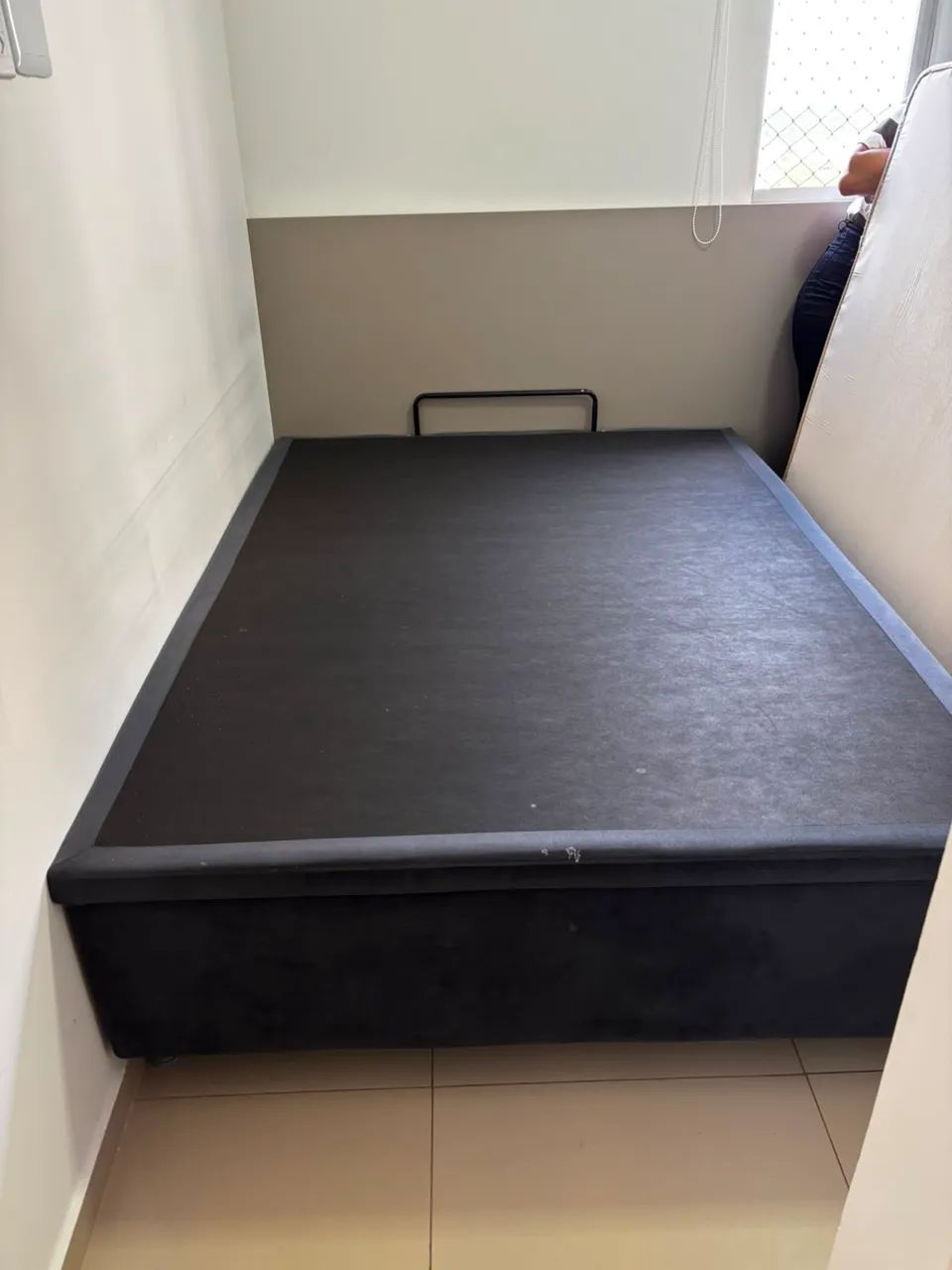 Base cama box casal em perfeito estado 