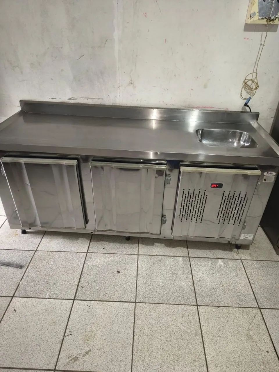 Balcão refrigerado c/pia e controladora digital 220v ENTREGO 
