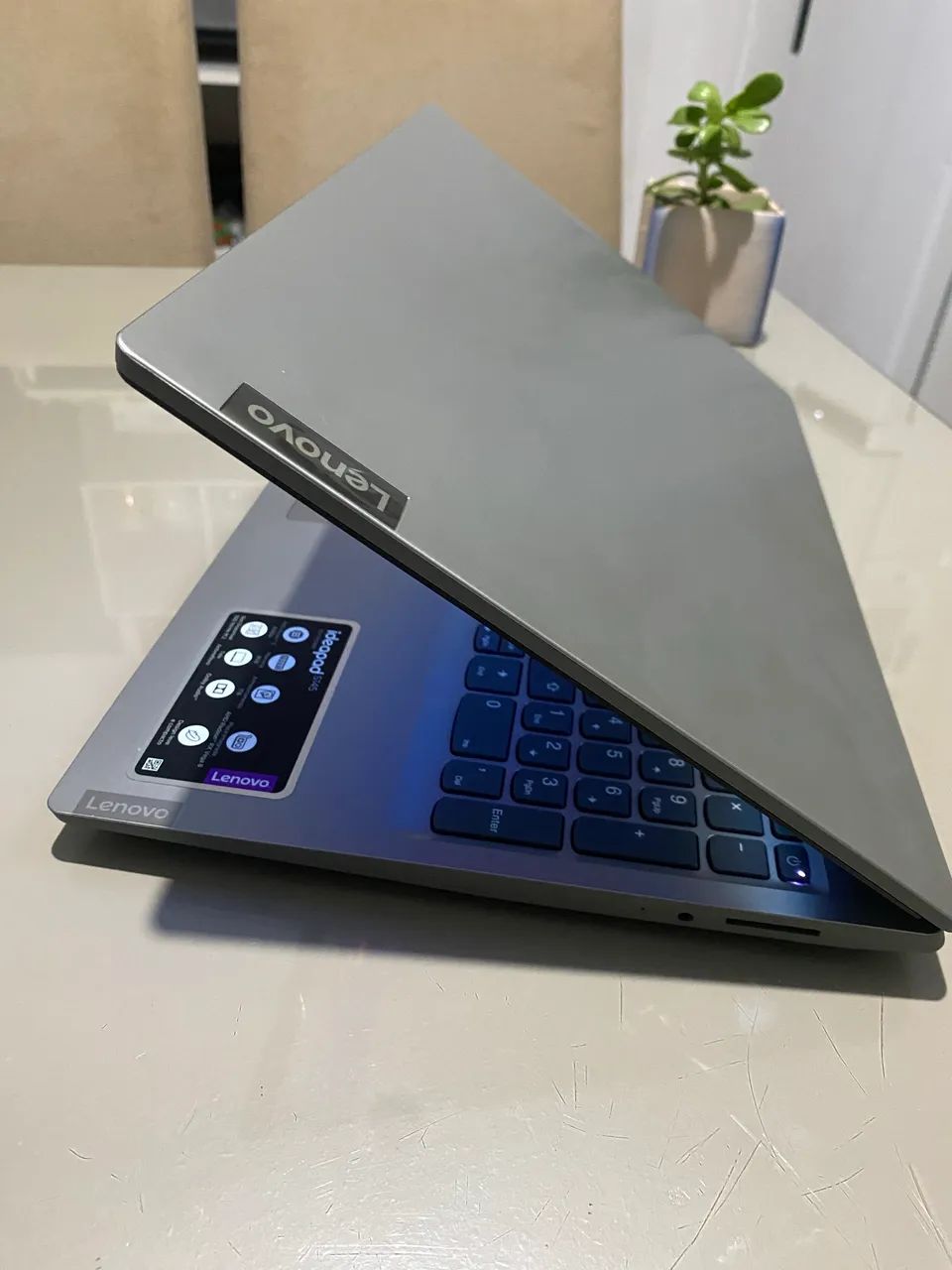 Lenovo Ryzen 5 3500U | 8GB RAM | SSD 256GB | Radeon Vega 8 2GB