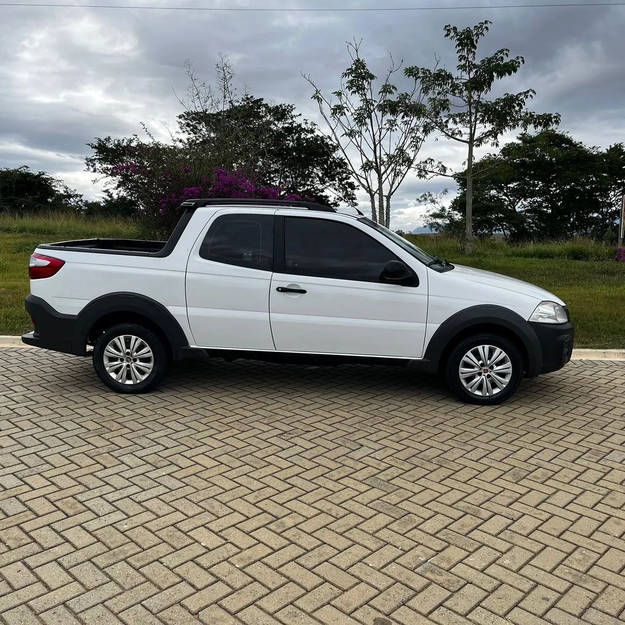 Fiat Strada Working 1.4 MPI Fire Flex 8V CD 2014 - Foto 2