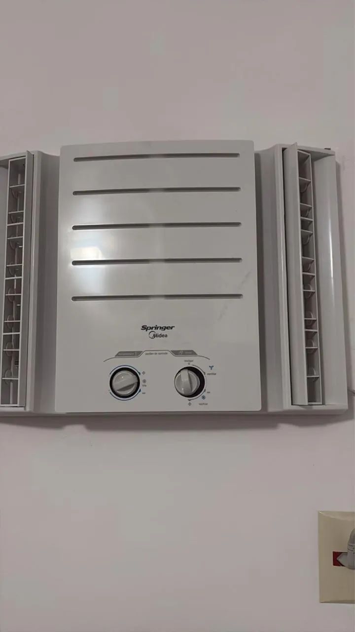 Ar condicionado de Janela Midea - 7500 btus (com nota fiscal) - Foto 2