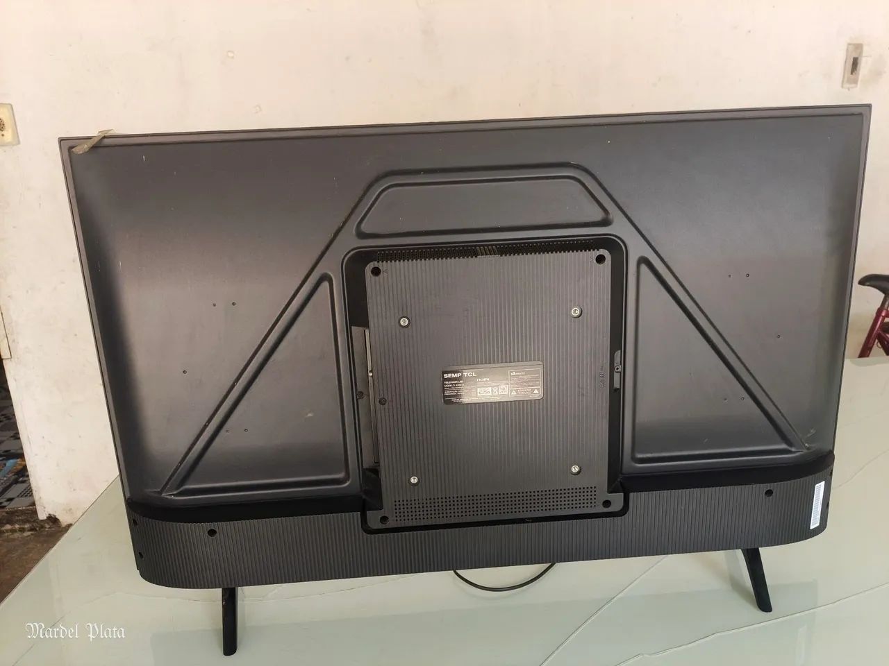 Vende-se Tv TCL 43" para retirada de peças 