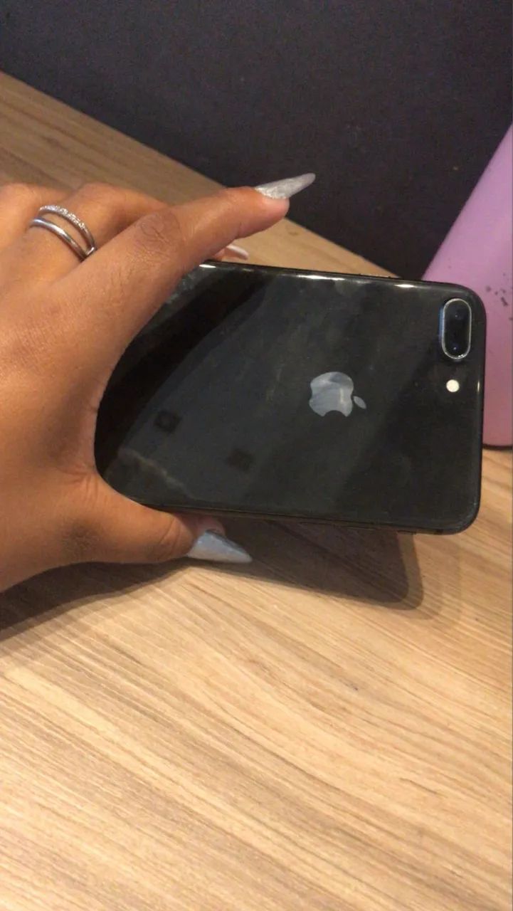 iPhone8Plus ブラック　64G iPhone 8 Plus 64GB PRETO (seminovo) – LS