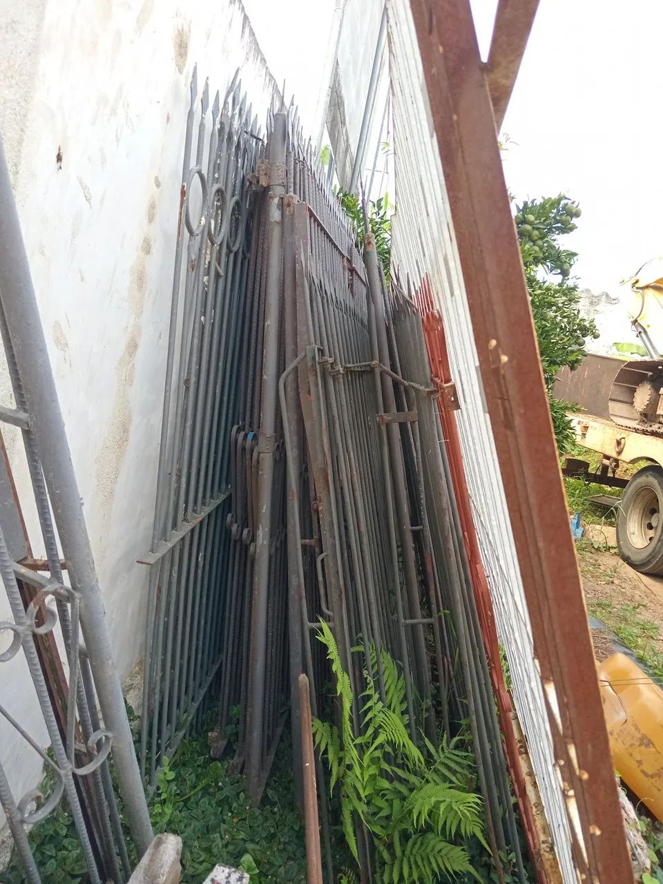 Tenho esse portão  e várias grades diferentes  - Foto 2