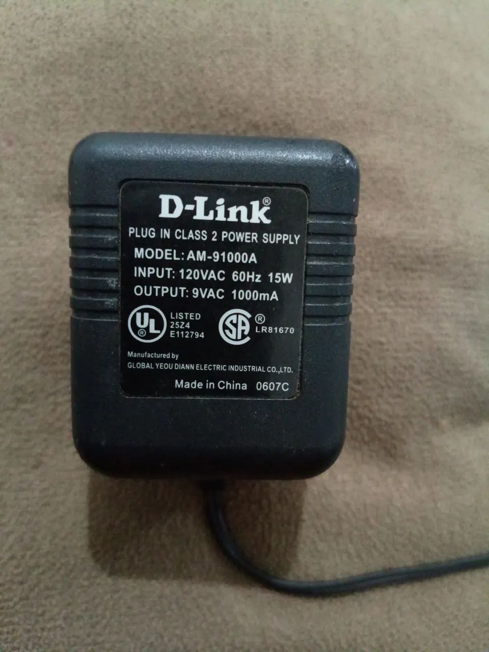 Adaptador  de alimentação preto - Foto 2
