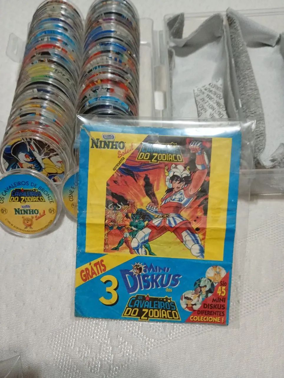 Ib ピンズコレクション 全12種 1BOX Coleção completa Os cavaleiros do zodíaco Ninho Soleil Mini discus