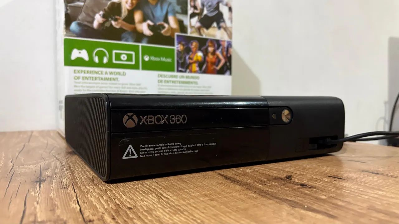 Xbox 360 + Hd Com Jogos - Foto 2
