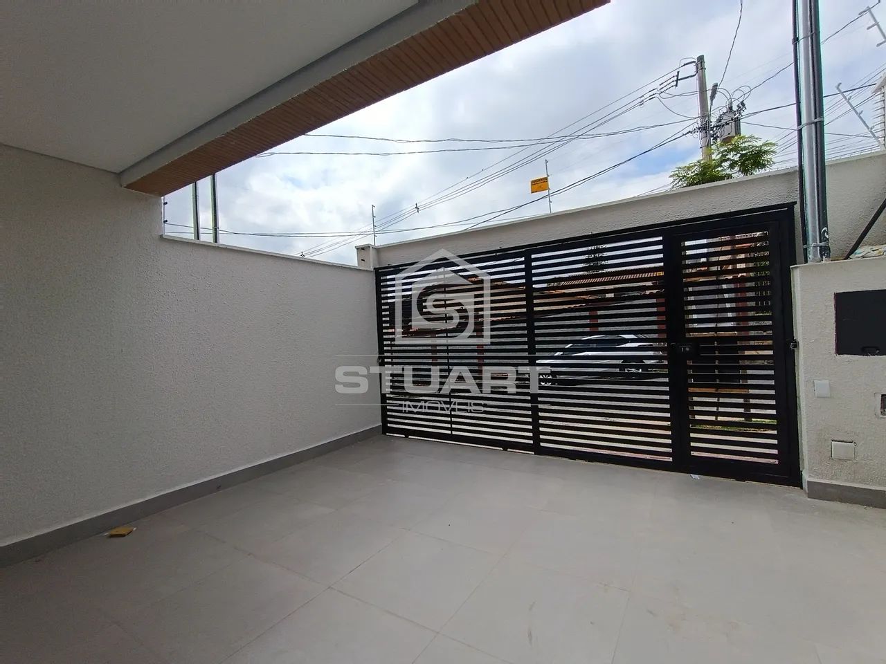 Casa com 3 quartos, suíte e 2 vagas no Planalto! - Foto 2
