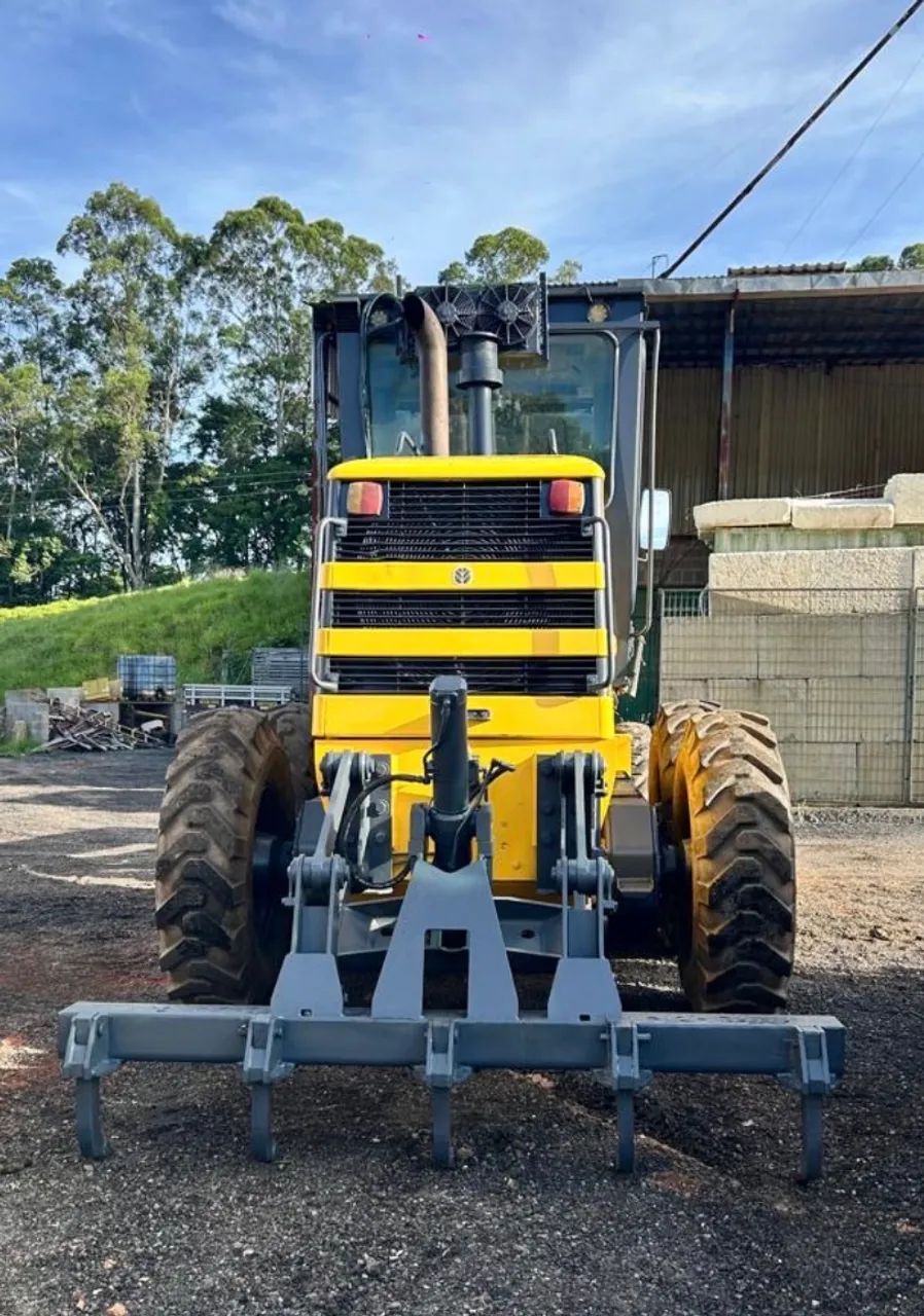 Motoniveladora New Holland RG140 B ano 2006 com 12.800 horas, em Campinas - Foto 4