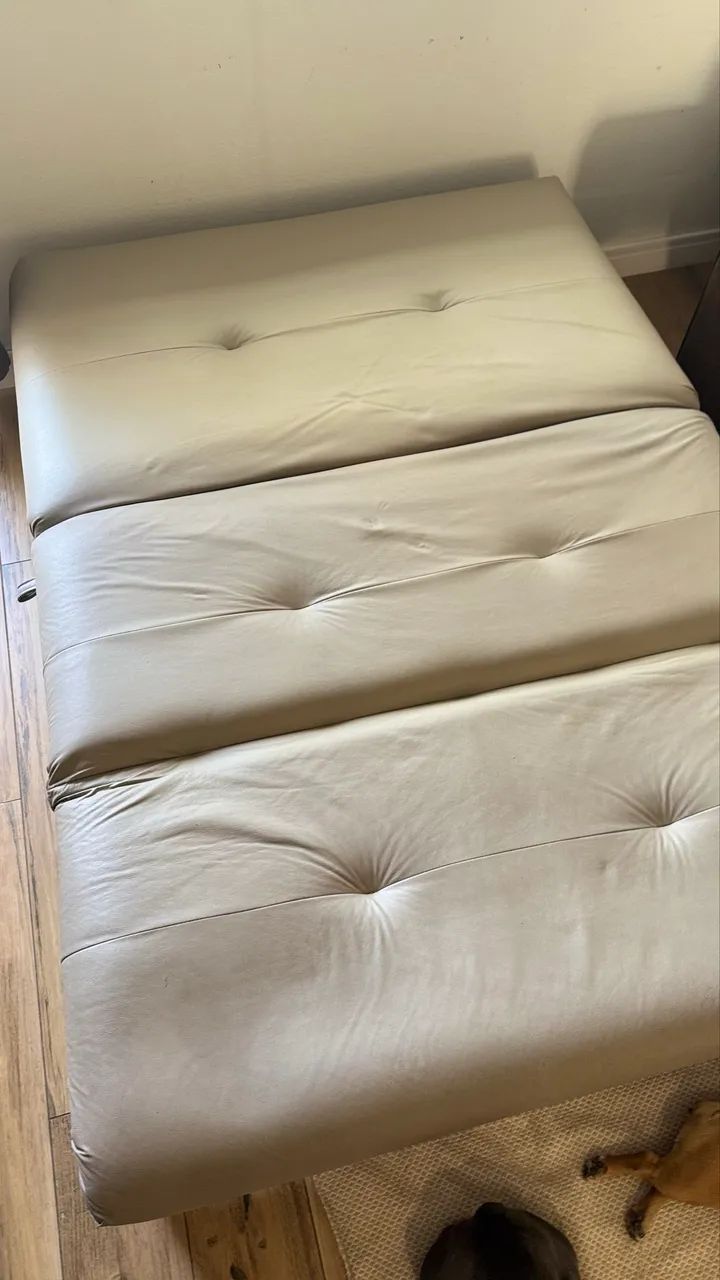 Sofá cama em courino - Foto 3