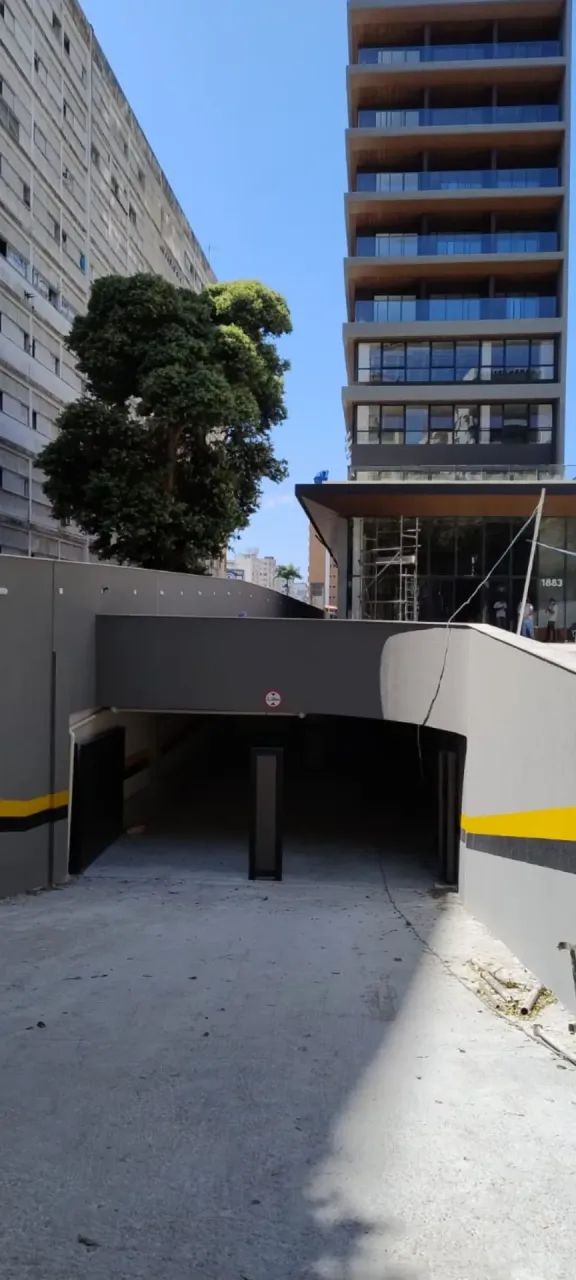 Sala comercial novíssima no corredor da Vitória! - Foto 3