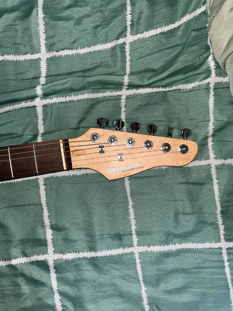 Guitarra Eletrica Giannini Standard Series - Foto 3