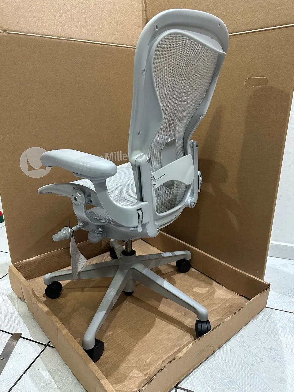 cadeira cá herman miller new aeron C mineral  - Foto 2