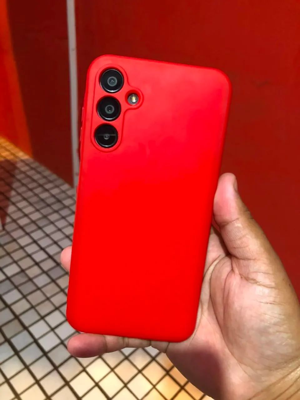 Vendo ou troco  celular Samsung M15 ele e 128 giga e 4 de ram  - Foto 2
