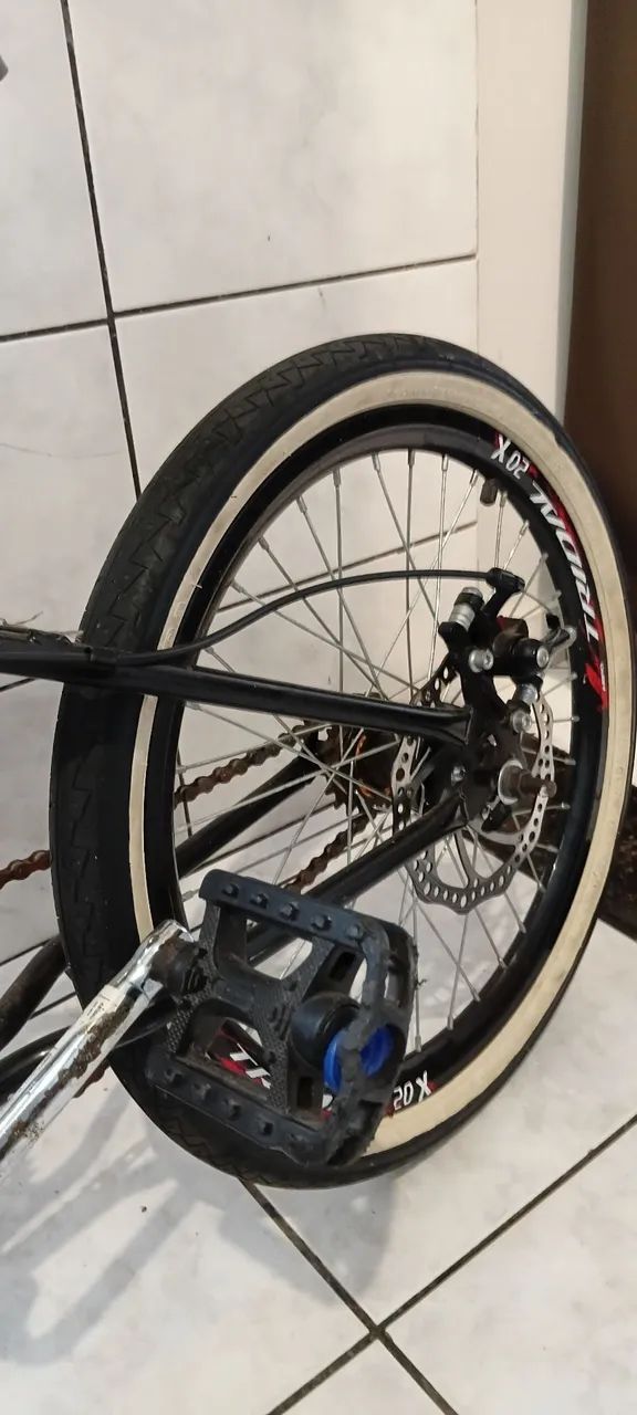 Bicicleta Aro 16 Semi nova - Foto 4