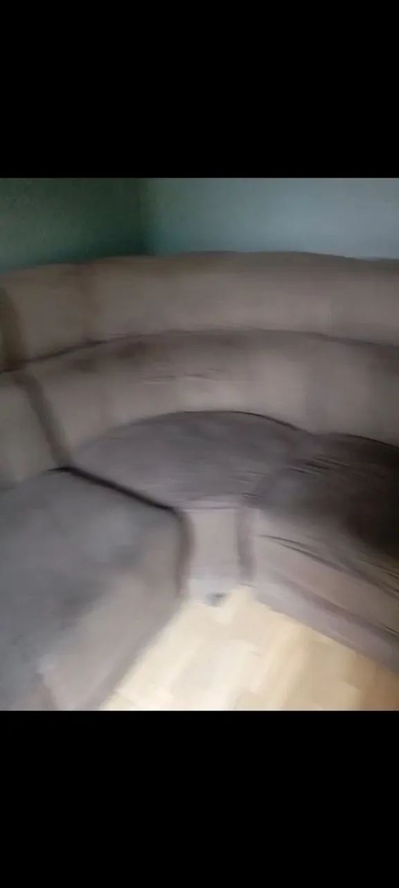 Vende-se sofá 300 reais.