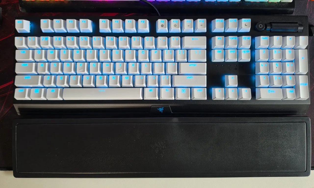  TECLADO RAZER BLACKWIDOW V3 - Foto 4
