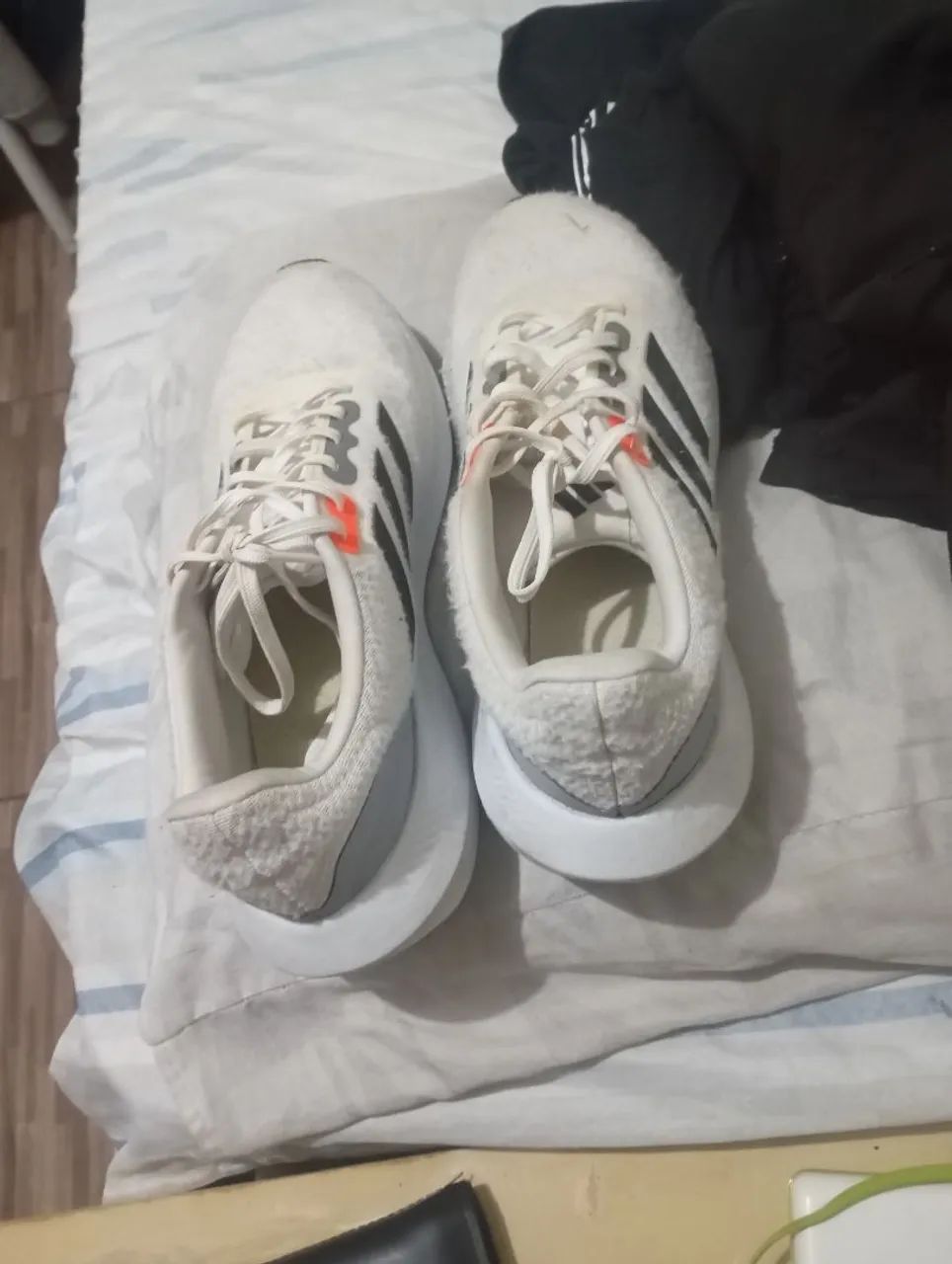 Tênis Nike TN e Adidas run  - Foto 3