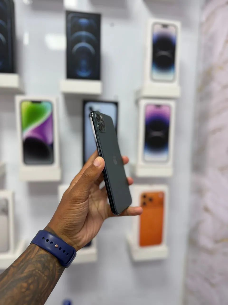IPHONE 11 PRO MAX - 64GB TELA E BATERIA NOVA ? R$ 1.299,00 - Foto 3