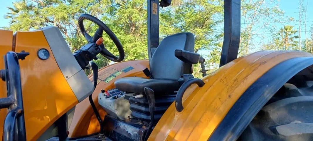Trator Valtra A134 - Foto 4