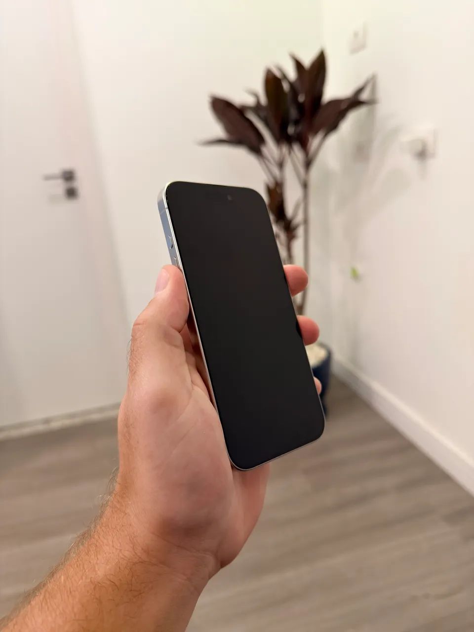 iPhone 15 pro 128gb Branco / Perfeito estado - Celulares e