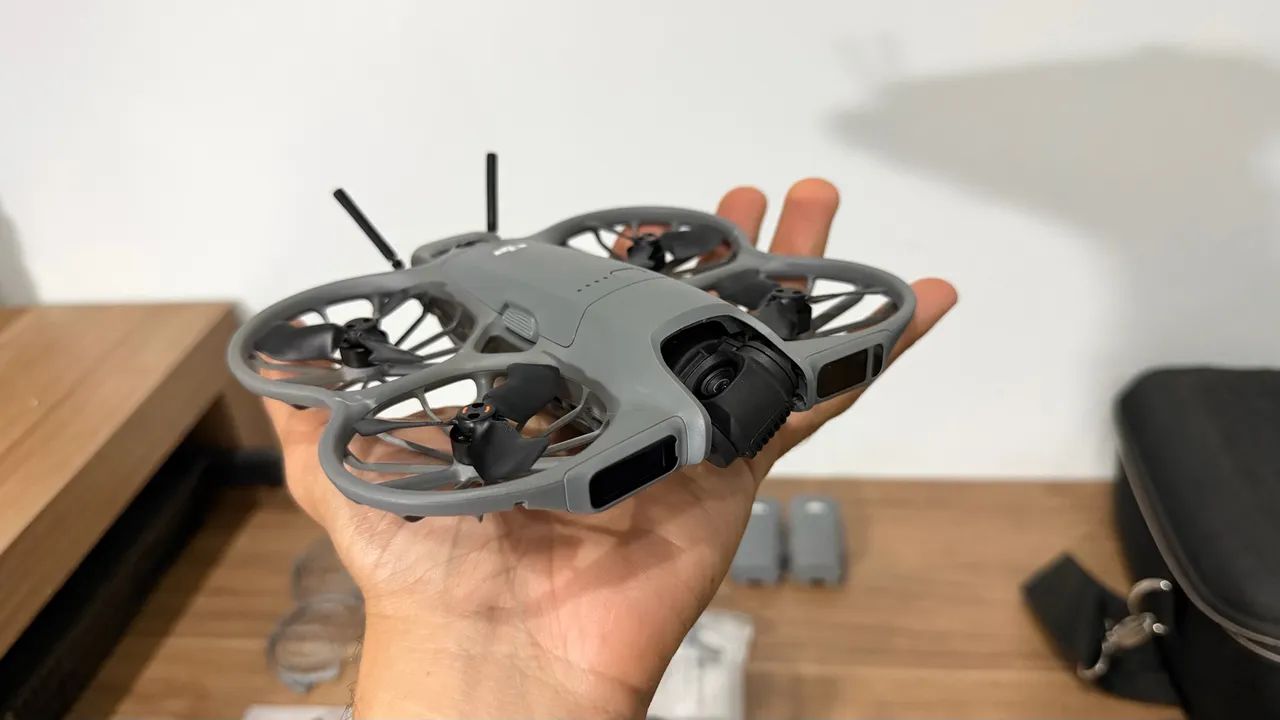 DJI NEO 2 - Kit Fly More - Bolsa Rígida  - Foto 3