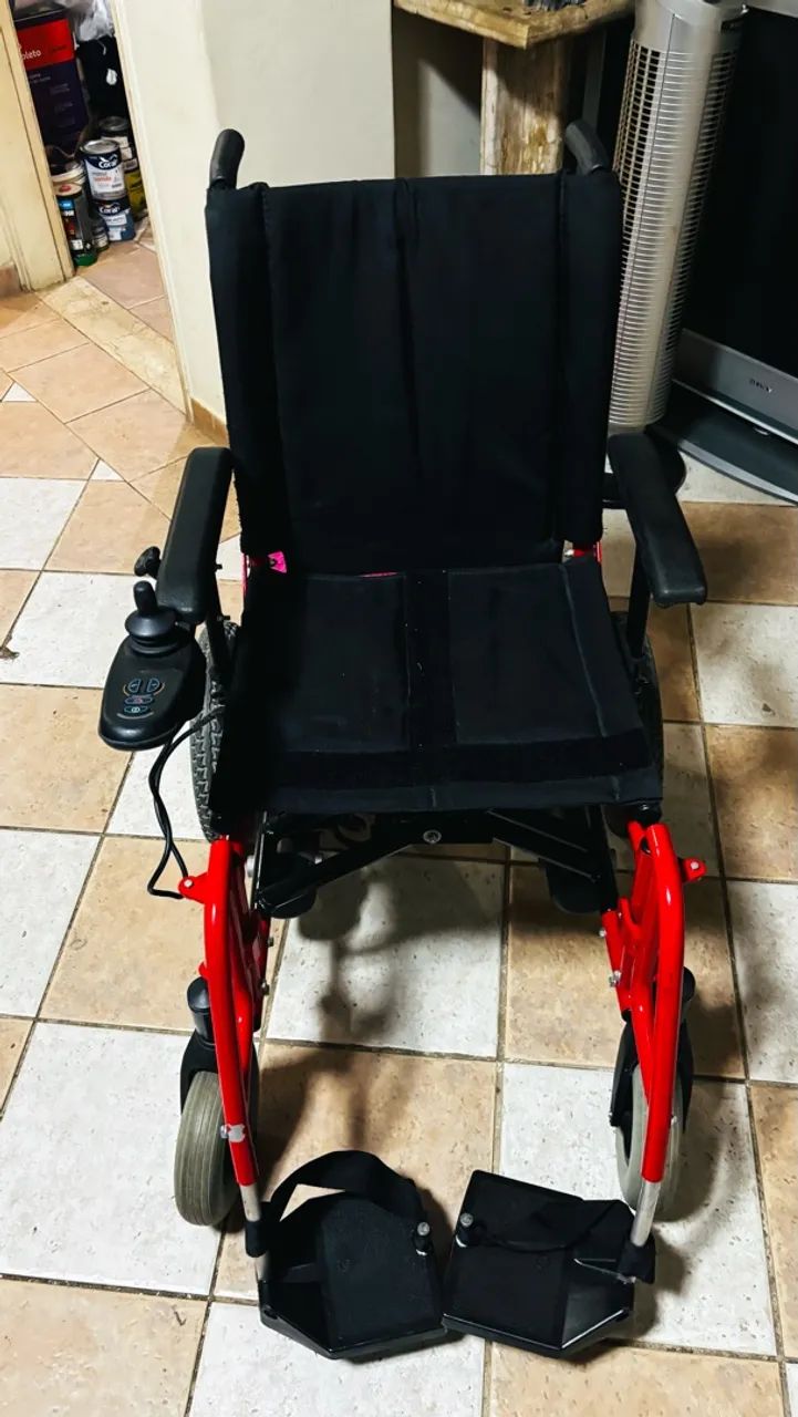 Cadeira de rodas motorizada Ortobrás