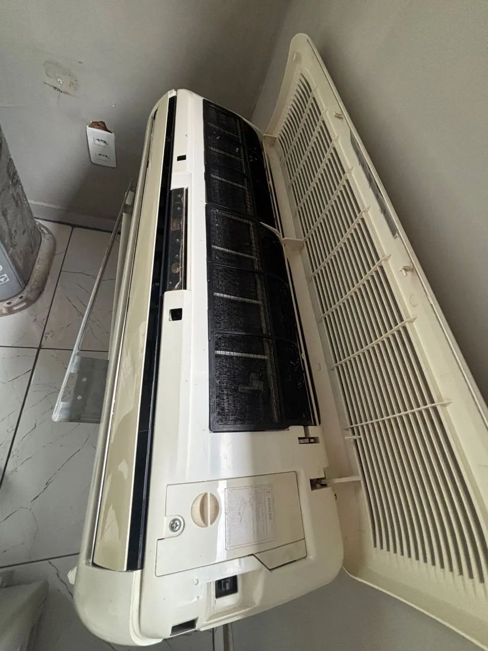 AR CONDICIONADO LG SPLIT 9.000 BTUS