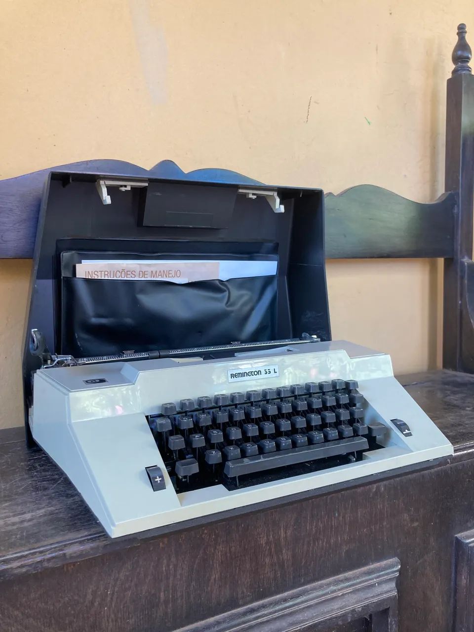 Máquina de Escrever Remington 33L em excelente estado e funcional - Foto 2