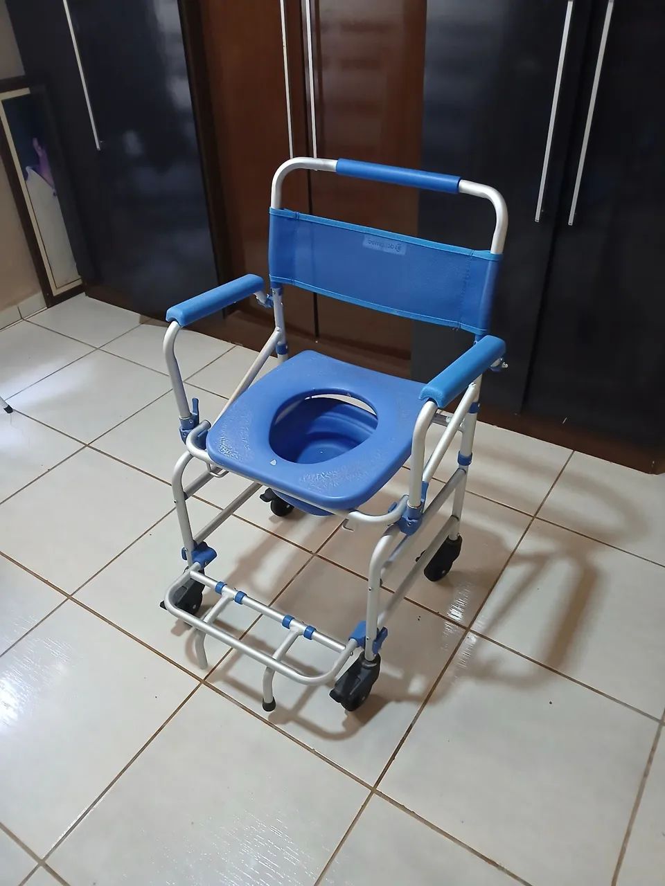 Objetos hospitalares  - Foto 2