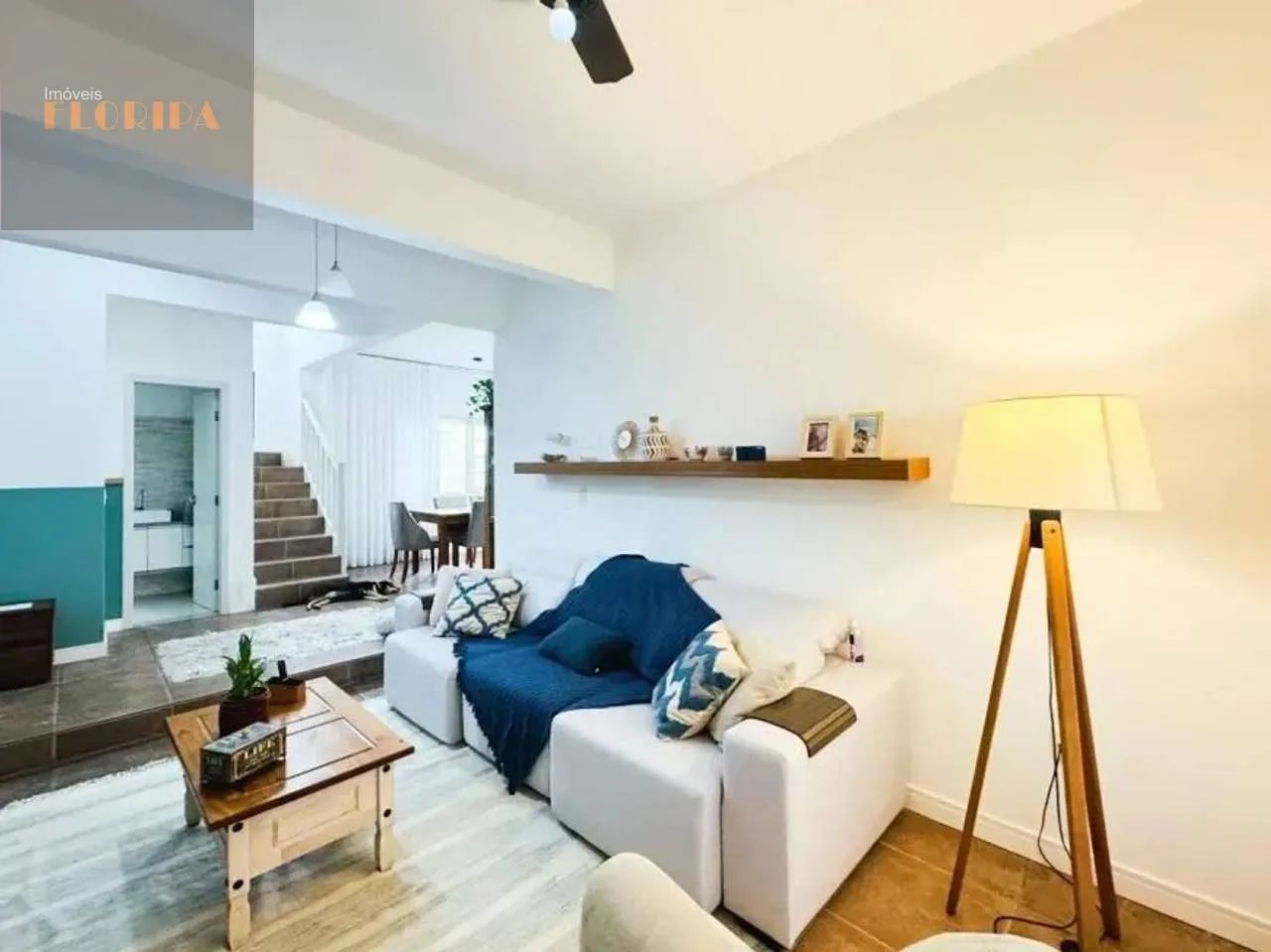 Casa com 4 dormitórios e amplo quintal no Carianos - Foto 4