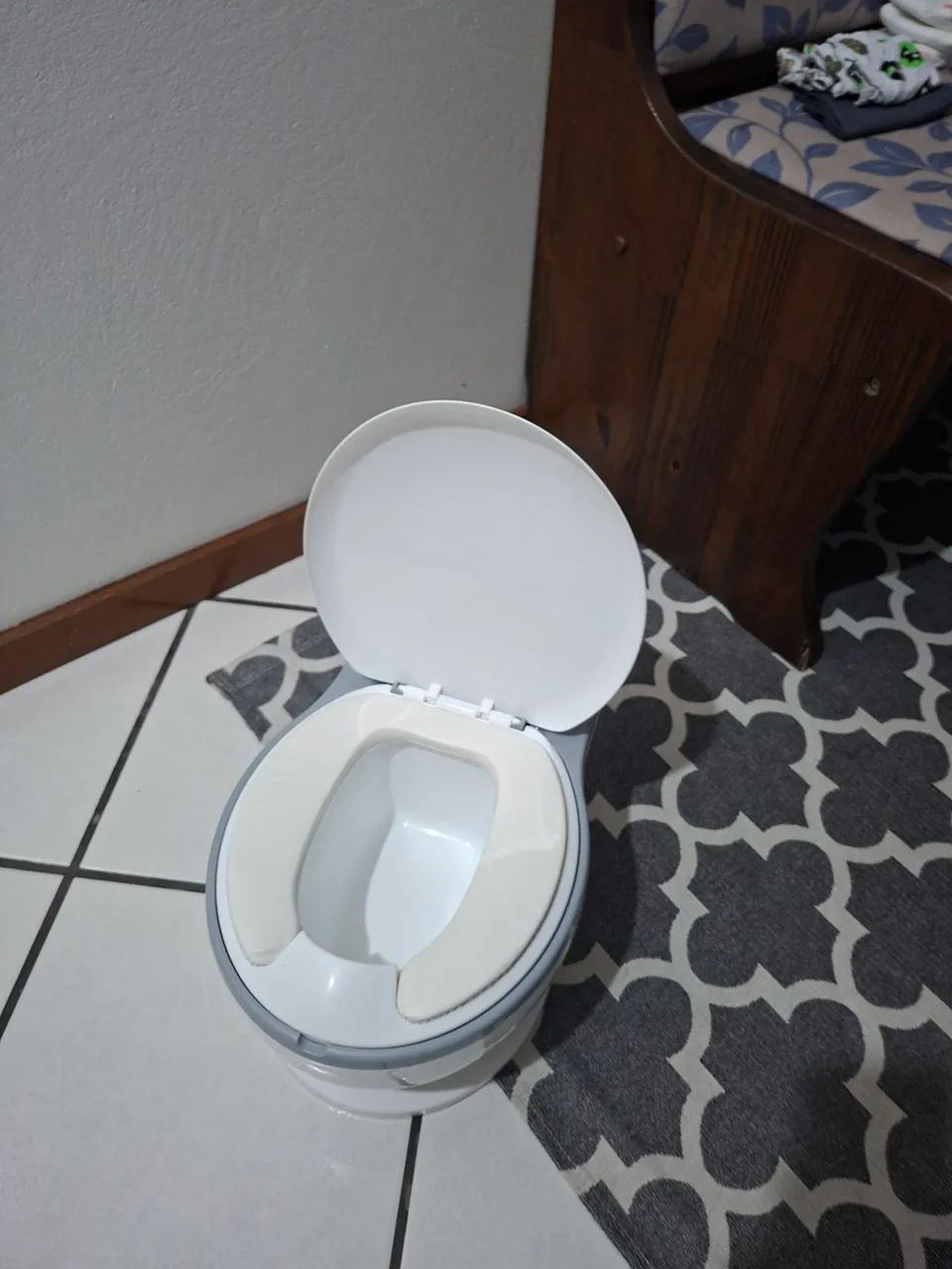 Trono infantil