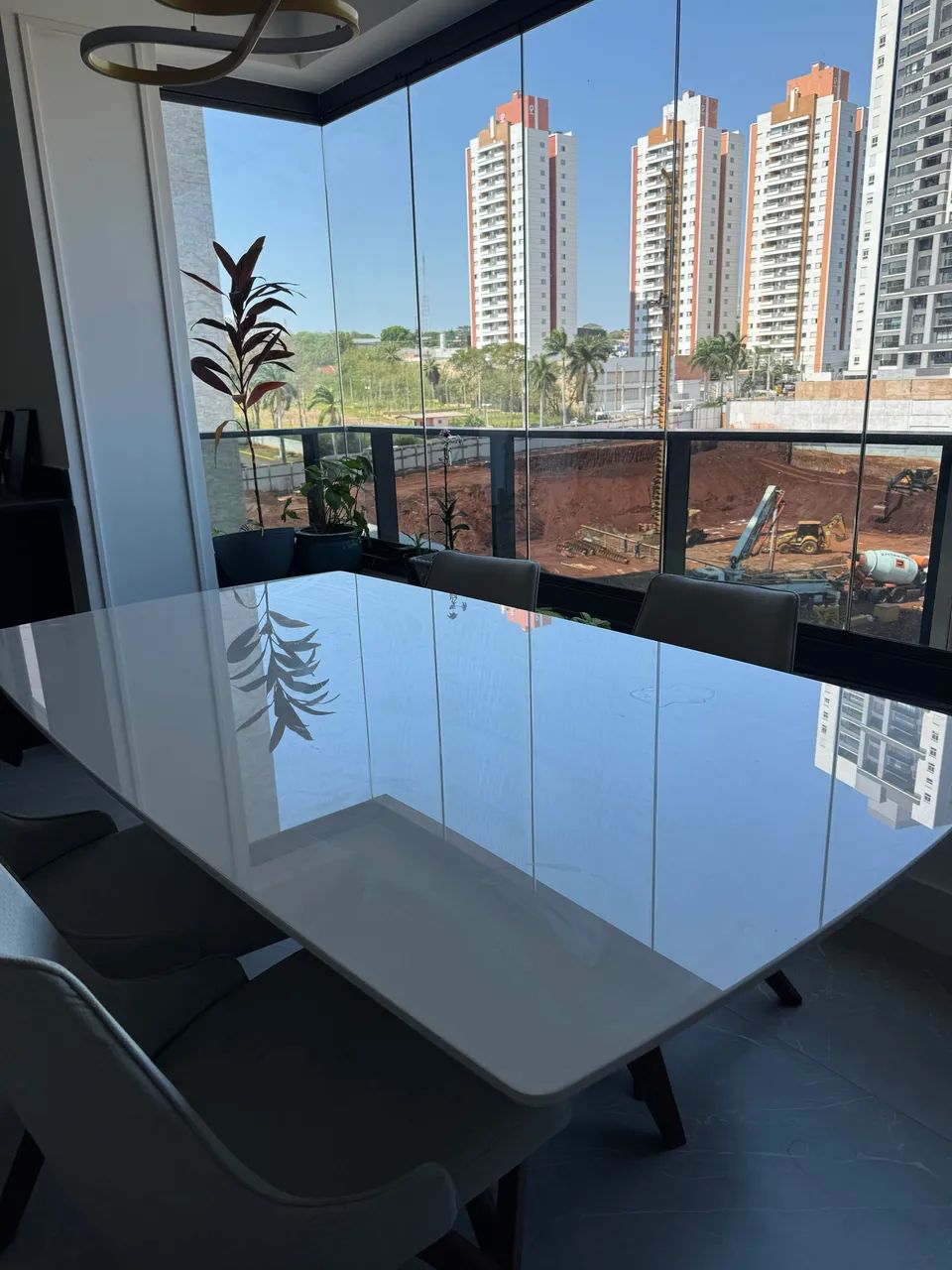* Mesa de Jantar + 5 Cadeiras - Conjunto Completo