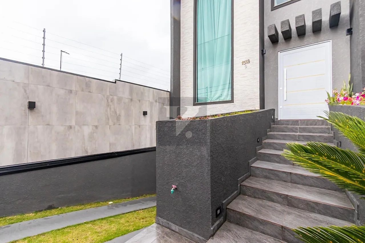 Sobrado Exclusivo no Pinheirinho  4 Quartos, Mobiliado e com 7 Vagas | Oportuni - Foto 5