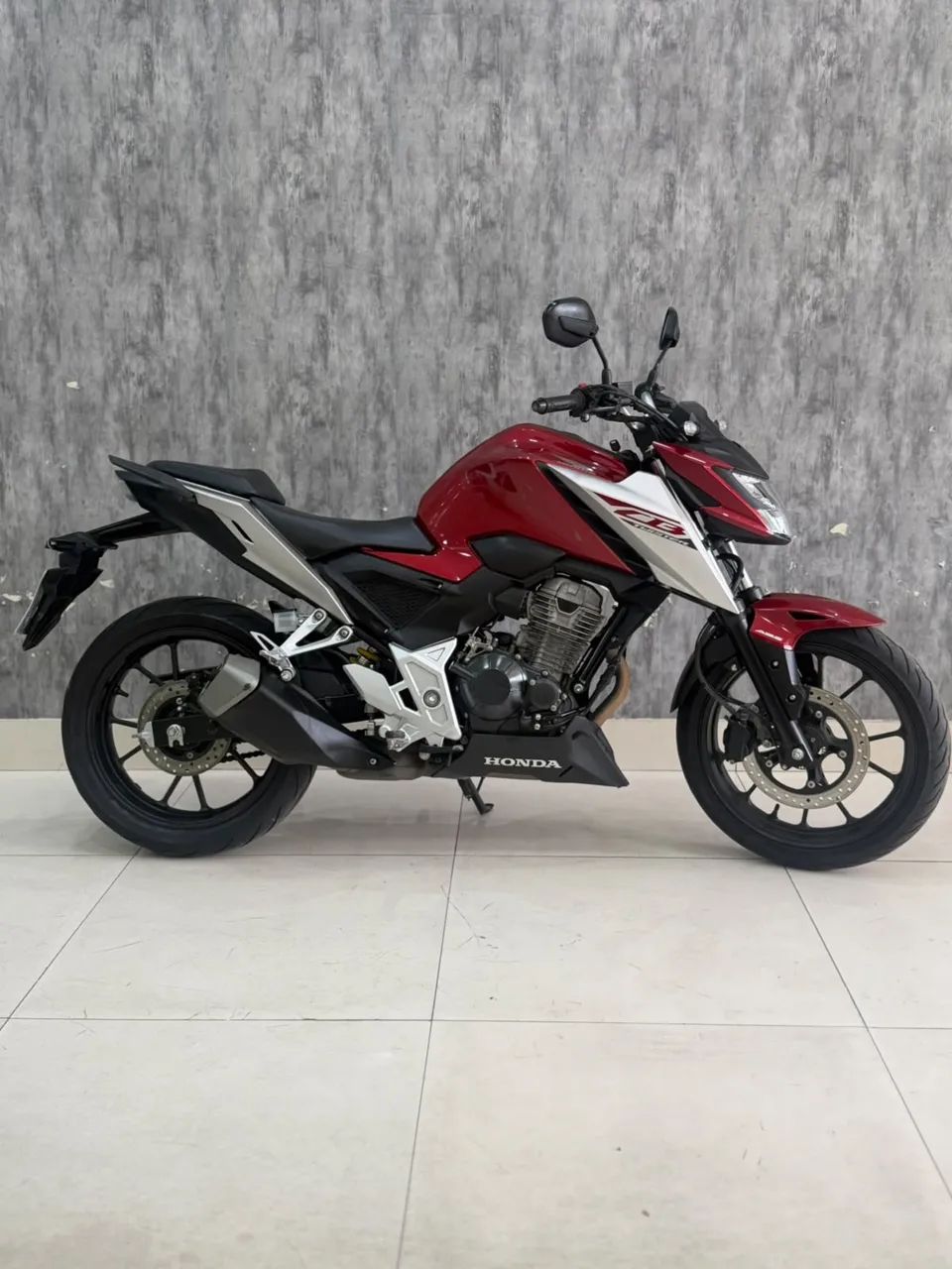 CB 300f