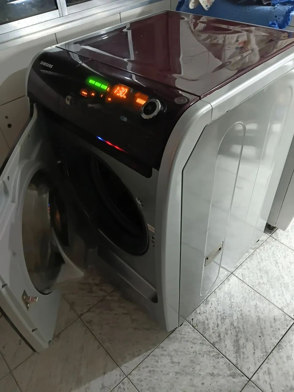 Lava e seca 10,4 kg Samsung 127v  limpa e testada. - Foto 3