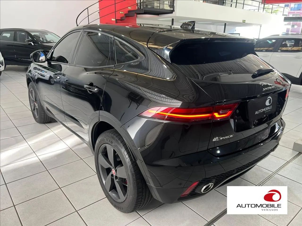 Jaguar E-Pace 2.0 AWD 249cv Aut. 2019 - Foto 5