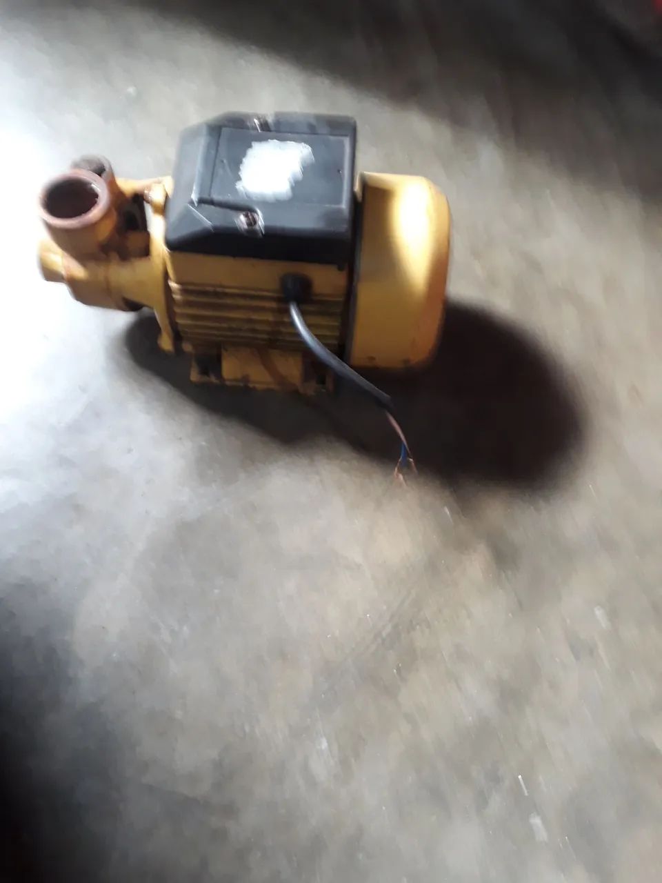 2 bombas dagua pequenas