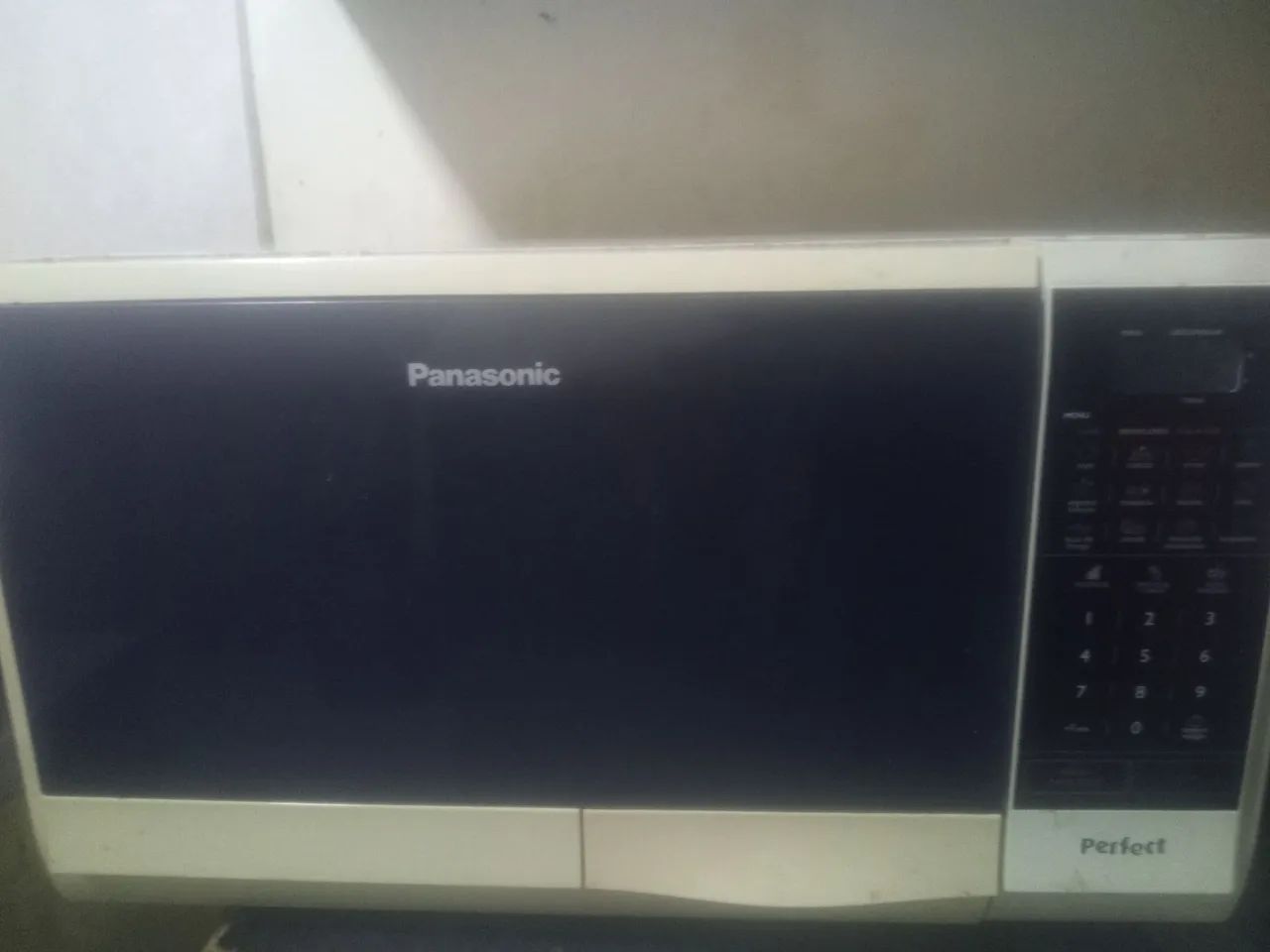 Microondas Panasonic ótimo fumcionamento  - Foto 2