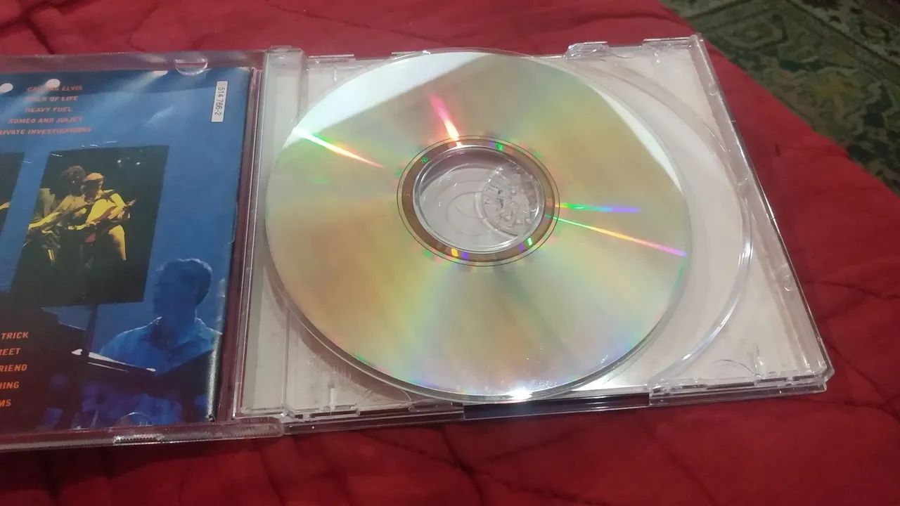 CD original Dire straits ótimo estado  - Foto 4