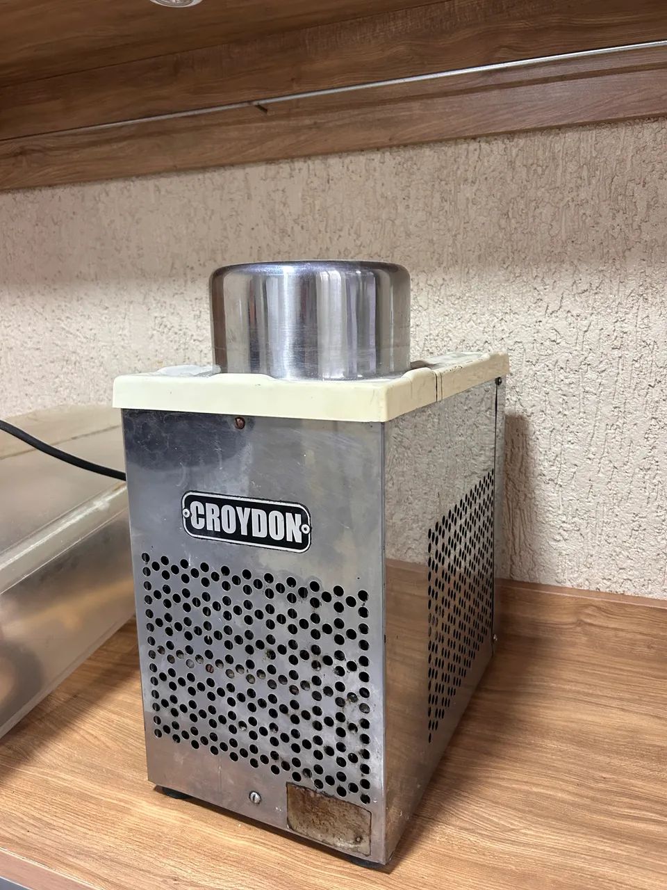 Refresqueira Croydon sem Cuba